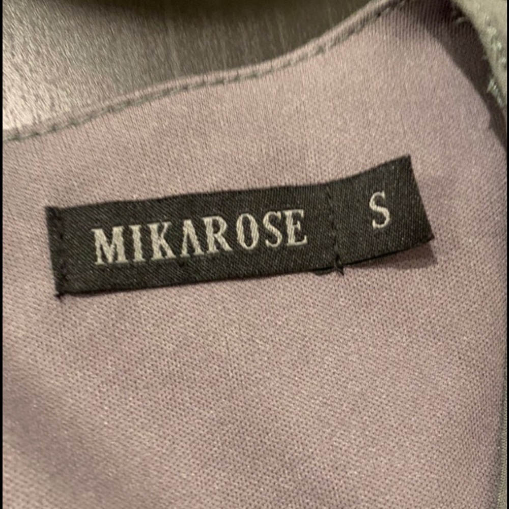 just wrinkled, needs to be ironed or steamed.